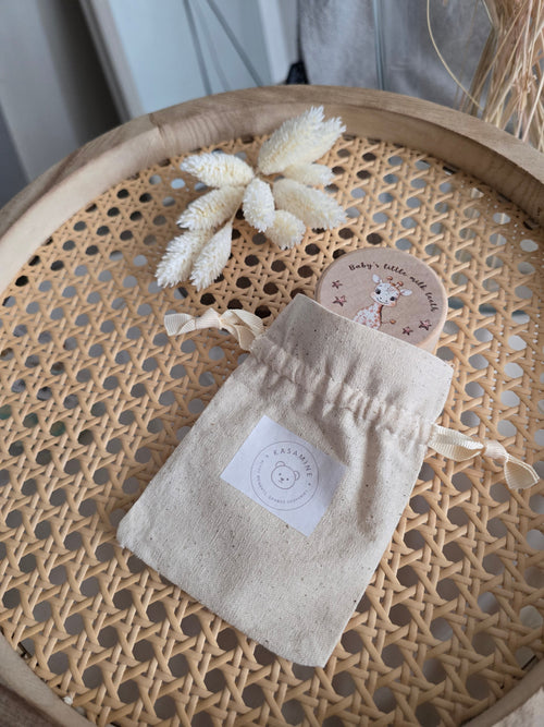 Écrin à dents de lait Kasamine avec sachet en lin